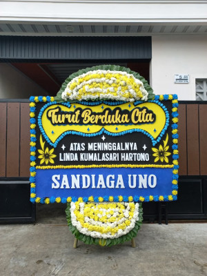 Papan Bunga Duka di Vi Suku