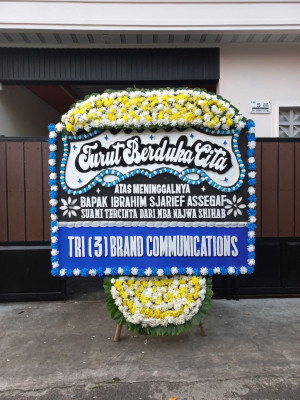 Papan Bunga Duka di Vi Suku